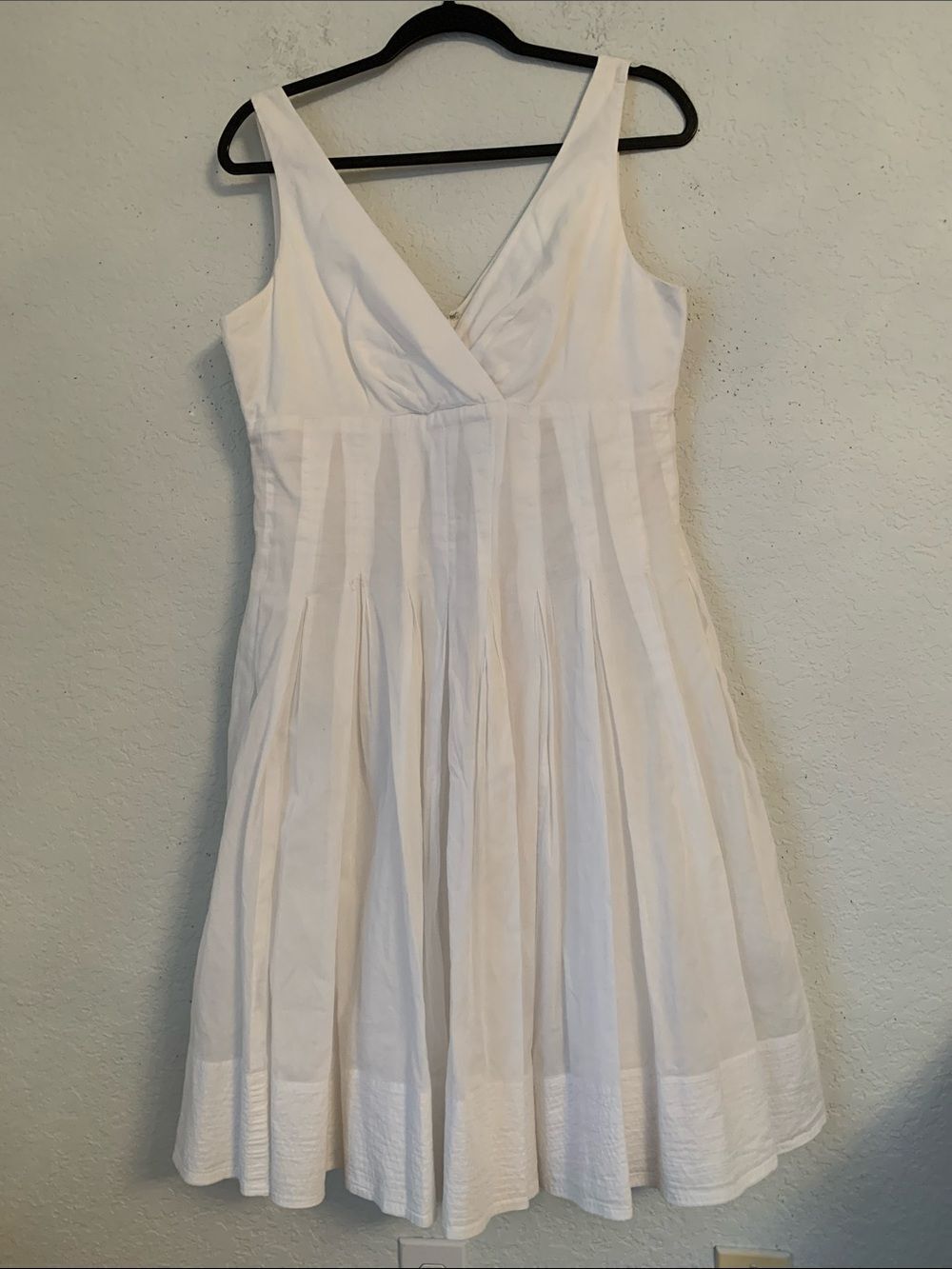 American Living White Sleeveless V-Neck Pleated Midi Dress Size 12